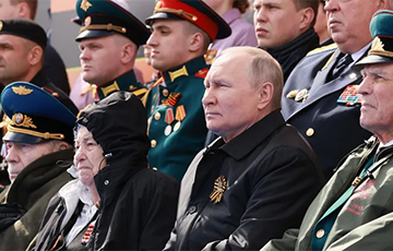 «Главный шабаш Кремль будет праздновать в бомбоубежище»
