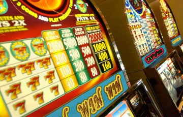 На азартные игры белорусы тратят в три раза больше, чем на образование