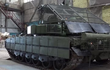 Силы беспилотных систем Украины поразили московитский «танк-черепаху»