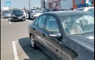 На парковке возле «Короны» в Минске в машине две недели лежал труп