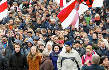 В Беларуси начались стихийные митинги против налога на «тунеядство»