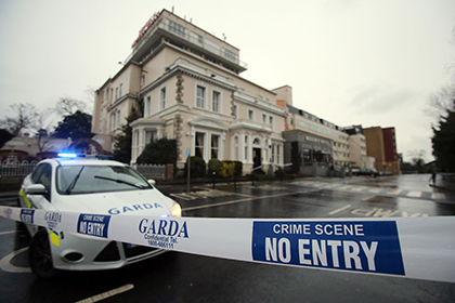 Неизвестные в полицейской форме открыли стрельбу в отеле на севере Дублина