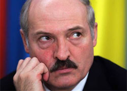 Лукашенко просит ОДКБ защитить его от госпереворота