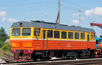 Возле Фаниполя опрокинулась самоходная машина