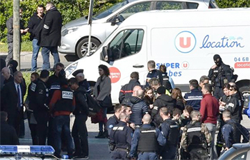 Теракт во Франции: умер полицейский, обменявший себя на заложникаё