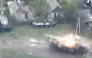 Как украинцы уничтожают технику московитских захватчиков «Гвоздикой»