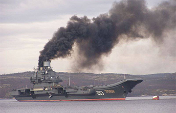 Многострадальный московитский крейсер «Адмирал Кузнецов» покинул док
