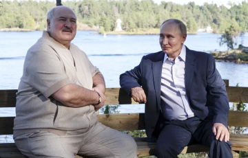 Карбалевич: Такой закрытой встречи между Путиным и Лукашенко еще не было