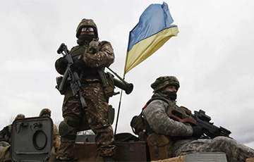 Украинские военные продолжают удерживать позиции на левобережье Херсонской области