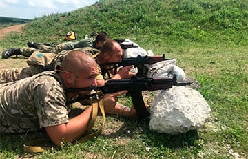 Украинские десантники показали работу своих снайперов по оккупантам