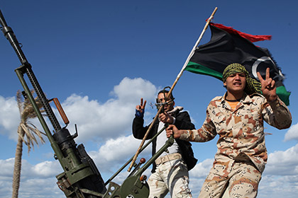 Боевики захватили ливийский парламент во время выборов премьера