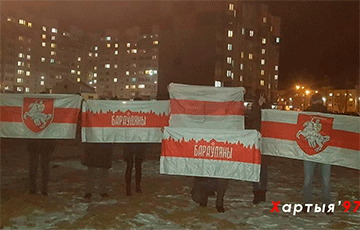 Белорусы по всей стране выходят на вечерние акции протеста