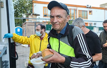 В РФ добровольцев для войны с Украиной начали искать среди бездомных