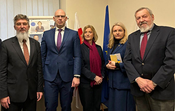 Лидеры «Европейской Беларуси встретились с послами стран ЕС