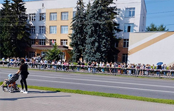 К Гомельскому медколледжу в этом году выстроилась огромная очередь из абитуриентов