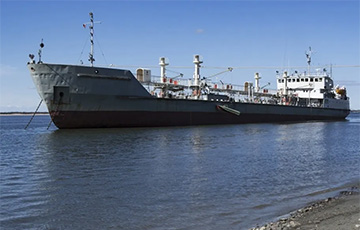 Два танкера столкнулись на реке Лене в Иркутской области РФ