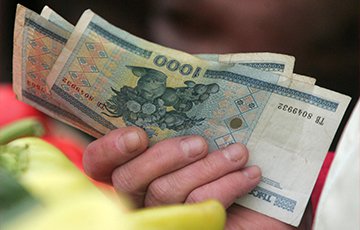 В половине районов Беларуси зарплата опустилась ниже $200