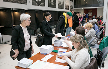 В Литве проходит досрочное голосование на президентских выборах