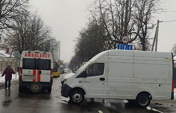 В Минске «Газель» врезалась в автомобиль скорой помощи