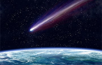 Ученые: В июле мимо Земли пролетит комета с гигантским хвостом