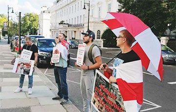 В Лондоне прошла акция солидарности со свободными белорусами