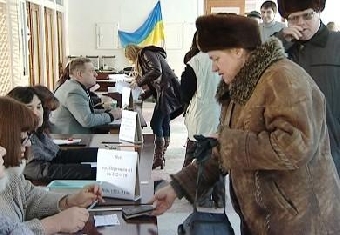 По последним данным эксит-полла TNS-Украина, Александр Лукашенко набрал 74,2% голосов избирателей