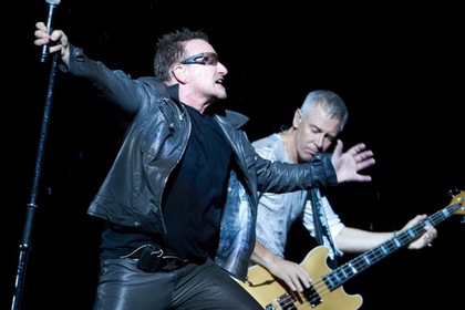 В Швеции отменили концерт группы U2 из-за вооруженного поклонника