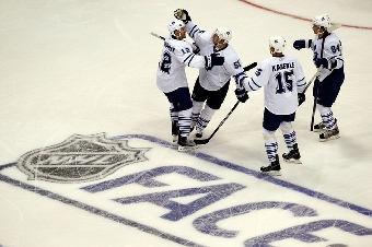 Две шайбы и голевой пас Михаила Грабовского помогли "Торонто" разгромить "Атланту" в чемпионате НХЛ