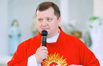 В Лиде задержали католического священника Андрея Зноско
