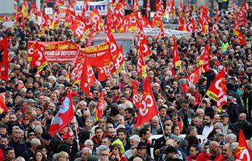 Забастовка во Франции: в Париже образовались пробки на 350 км