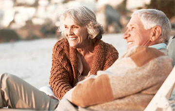 Ученые обнаружили неожиданный эффект дружбы в пожилом возрасте