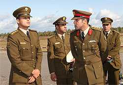 За военными учениями «Запад-2009»в Беларуси наблюдал сын Каддафи (Фото)