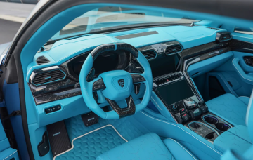 900 сил и 323 км/ч: представлено яркое внедорожное купе Lamborghini 