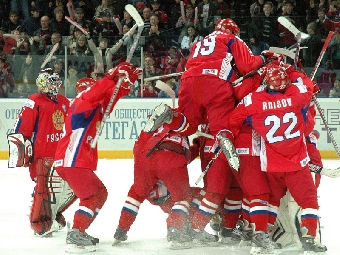 Белорусы одержали вторую победу на чемпионате мира по хоккею с мячом