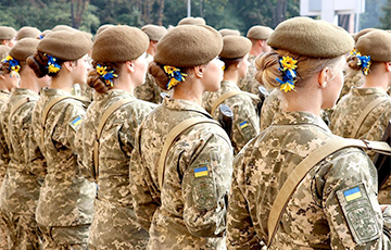 В Украине назвали число воюющих на передовой женщин