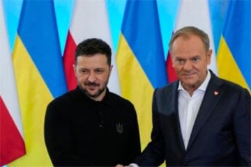 Зеленский и Туск провели переговоры в кулуарах саммита ЕС