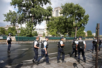 Прокуратура Франции назвала нападение около Нотр Дам де Пари терактом