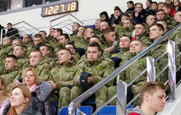 На ЧЕ по фигурном катанию в Минске сгоняют школьников и солдатов