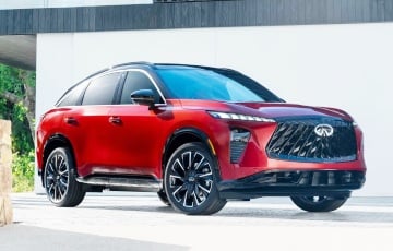 Infiniti покрасит новое авто настоящим золотом
