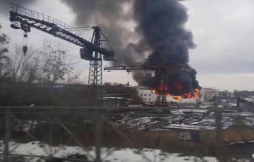 В Московии загорелся второй за два дня завод
