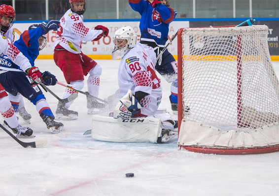 Белорусские хоккеисты заняли третье место на юниорском турнире в Минске