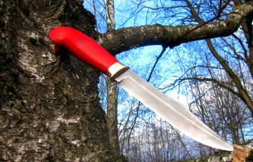 За продажу ножей на рынке минчанину грозит 2 года тюрьмы