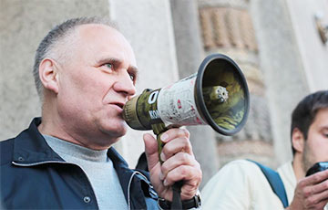 Мікалай Статкевіч аштрафаваны за акцыю ля будынка КДБ