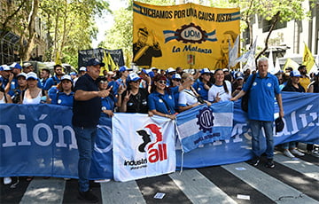 В Аргентине бастуют профсоюзы