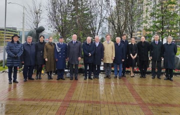В Минске европейские дипломаты почтили память погибших во Второй мировой войне