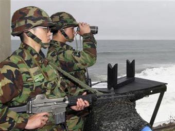 Южнокорейцев обвинили в распространении слухов о войне с КНДР