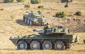 Итальянские истребители танков B1 Centauro замечены на фронте в Украине