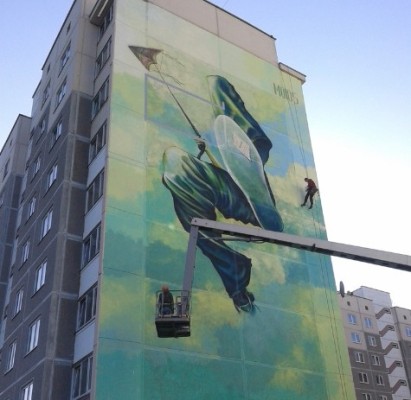 Самое большое граффити в Беларуси нарисовали на доме в Гродно
