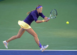 Азаренко вышла в четвертьфинал турнира в Брисбене