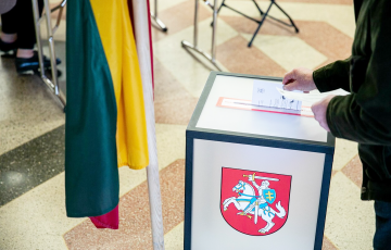 В Литве начинается досрочное голосование на президентских выборах и референдуме